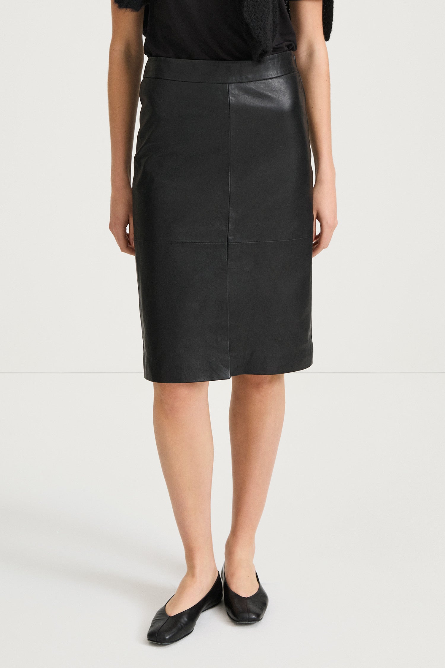 VIANA LEATHER SKIRT - BLACK